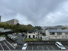 【神奈川県/横浜市戸塚区上矢部町】ストークマンション戸塚 眺望:洋室約6.5帖に面したバルコニーから