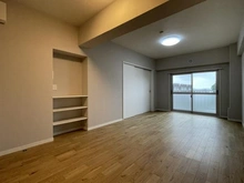 【神奈川県/横浜市戸塚区上矢部町】ストークマンション戸塚 リビング・ダイニング:左奥 洋室6.7帖