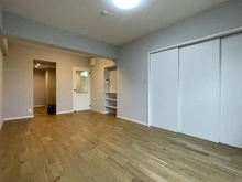 【神奈川県/横浜市戸塚区上矢部町】ストークマンション戸塚 LDK:右奥 洋室6.7帖