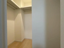 【神奈川県/横浜市戸塚区上品濃】フォートンヒルズ C棟 収納：約5.9帖のウォークインクローゼット