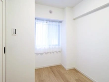 【神奈川県/横浜市戸塚区品濃町】ナイスアーバン東戸塚 洋室：3.7帖