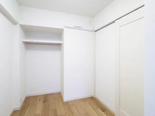 【神奈川県/横浜市戸塚区品濃町】ナイスアーバン東戸塚 洋室：3.7帖オープンクローゼット