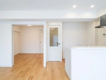 【神奈川県/横浜市戸塚区品濃町】ナイスアーバン東戸塚 キッチンと洋室4.2帖