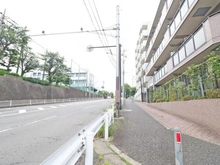 【神奈川県/横浜市戸塚区品濃町】ナイスアーバン東戸塚 前面道路