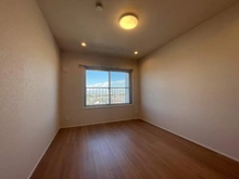 【神奈川県/横浜市戸塚区俣野町】県ドリームハイツ 18号棟 洋室：約6.5帖