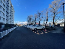 【神奈川県/横浜市戸塚区俣野町】県ドリームハイツ 18号棟 駐車場