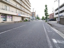 【神奈川県/平塚市八重咲町】ココス八重咲 前面道路