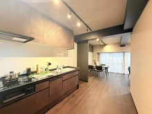 【大阪府/吹田市江坂町】進和江坂アーバンライフ キッチン