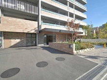 【大阪府/吹田市千里丘北】マスターズマンション吹田千里丘　中楽坊 アプローチ
