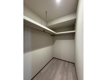 【大阪府/箕面市船場東】レ・ジェイド箕面船場ノースレジデンス 収納