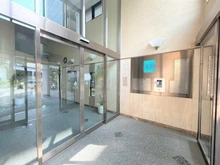 【大阪府/吹田市垂水町】ディオレ江坂 エントランス