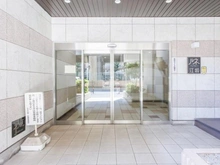 【大阪府/吹田市江坂町】ルネ江坂 エントランス