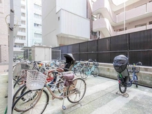 【大阪府/吹田市江坂町】ルネ江坂 駐輪場