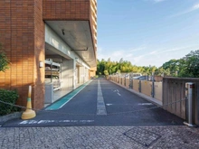 【大阪府/吹田市山田東】グランドメゾン万博公園南 駐車場