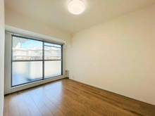 【大阪府/大阪市東淀川区東淡路】エバーグリーン淀川2号館 洋室