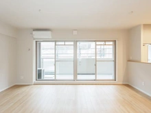 【大阪府/吹田市藤白台】エンゼルブレッサ千里藤白台 リビング・ダイニング