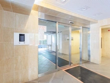 【大阪府/吹田市藤白台】エンゼルブレッサ千里藤白台 風除室