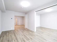 【大阪府/吹田市江の木町】グリーンコーポ江坂第三  リビング・ダイニング：（右）洋室