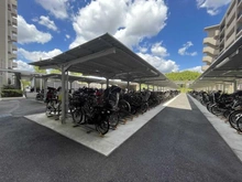 【大阪府/吹田市津雲台】ファインシティ千里津雲台 駐輪場：駐輪場は1段式のタイプです。