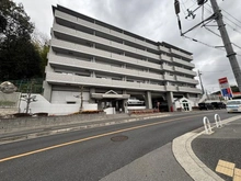 【大阪府/吹田市山田東】エスリード万博公園 外観