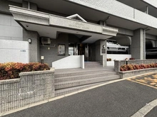 【大阪府/吹田市山田東】エスリード万博公園 アプローチ