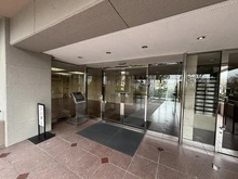 【大阪府/吹田市西御旅町】セントポリア北大阪ヴィゾン弐番館 アプローチ