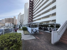 【大阪府/箕面市船場西】コンドミニアム千里中央 駐輪場