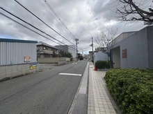 【大阪府/吹田市江坂町】ヴェルドール緑地公園南 前面道路