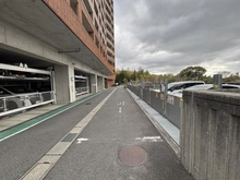 【大阪府/吹田市山田東】グランメゾン万博公園南 駐車場