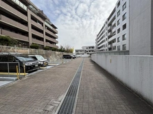 【大阪府/吹田市古江台】ルネブラン・クール北千里古江台 駐車場