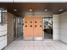 【大阪府/吹田市藤白台】ネオグランデ北千里藤白台 アプローチ