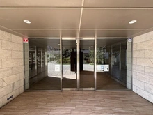 【大阪府/吹田市千里丘北】ミリカテラス　II街区 エントランス