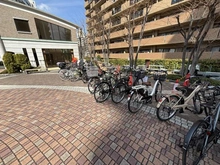 【大阪府/吹田市山田西】ルネ・ヒューマンズガーデン万博公園南 C棟 駐輪場