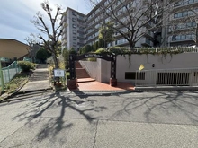 【大阪府/吹田市春日】サンヴェール千里緑地公園 外観