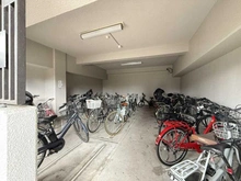 【大阪府/吹田市末広町】吹田ロイヤルマンション 駐輪場