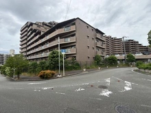 【大阪府/吹田市春日】レジオンスクエア緑地公園 外観