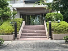 【大阪府/吹田市西御旅町】セントポリア北大阪ヴィゾン 弐番館 アプローチ