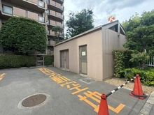 【大阪府/吹田市西御旅町】セントポリア北大阪ヴィゾン 弐番館 共用部