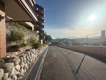 【大阪府/箕面市牧落】クラウンヒルズ箕面 前面道路