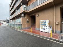 【大阪府/吹田市江坂町】ライオンズマンション第七江坂 アプローチ