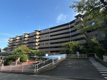 【大阪府/吹田市山田南】日興千里丘スカイマンション A棟 外観