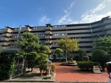 【大阪府/吹田市山田南】日興千里丘スカイマンション A棟 外観