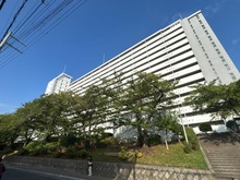 【大阪府/吹田市山田西】公社千里山田D住宅 A-2棟 外観