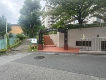 【大阪府/吹田市春日】サンヴェール千里緑地公園 アプローチ