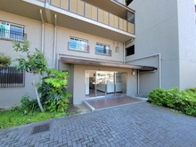 【大阪府/箕面市船場西】ニューセンバハイツ アプローチ
