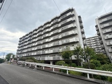 【大阪府/吹田市樫切山】日興千里台スカイタウン B棟 外観