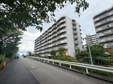 【大阪府/吹田市樫切山】日興千里台スカイタウン B棟 外観