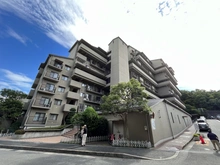 【大阪府/吹田市新芦屋上】ユニハイム千里丘 外観