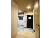 【大阪府/吹田市江坂町】進和江坂アーバンライフ 玄関