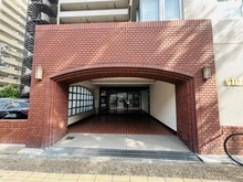 【大阪府/吹田市江坂町】進和江坂アーバンライフ アプローチ